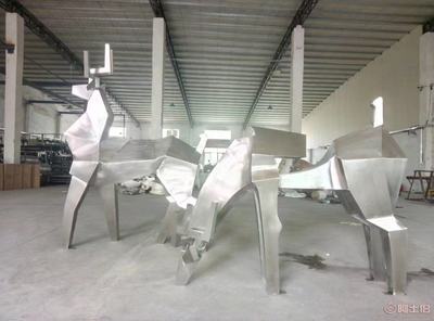 玉轩定制 不锈钢雕塑的艺术与工艺，从源头工厂到园林景观的匠心之路